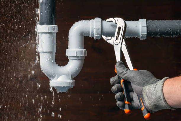 Professional Water Heater Replacement technician working in Hurley, WI